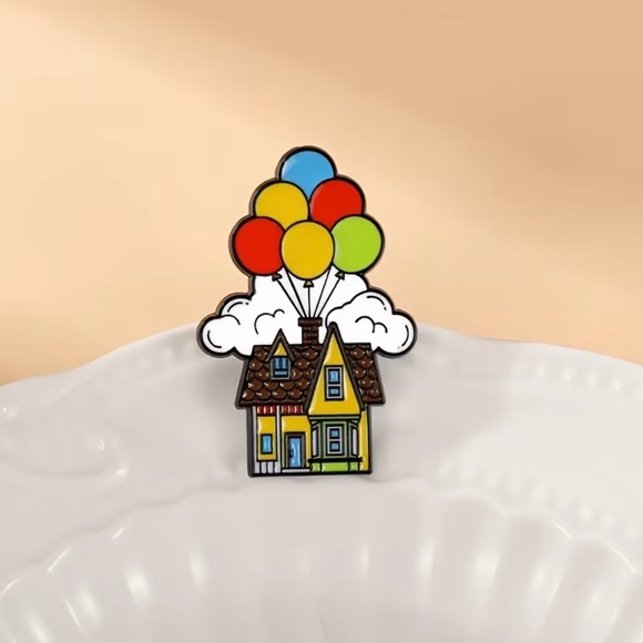 Up inspired Enamel Pin - Picture 2 of 5